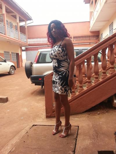 Gessica 30 ans Yaounde Cameroun