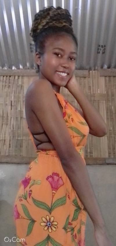 Caela 21 ans Toamasina Madagascar