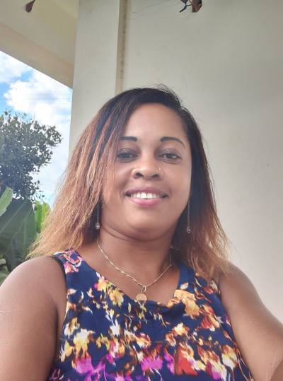 Euphrasie 42 ans Nosy Be Madagascar