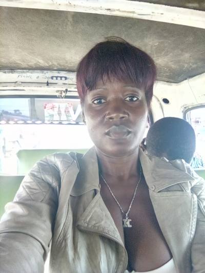 Daniana 39 ans Douala Cameroun