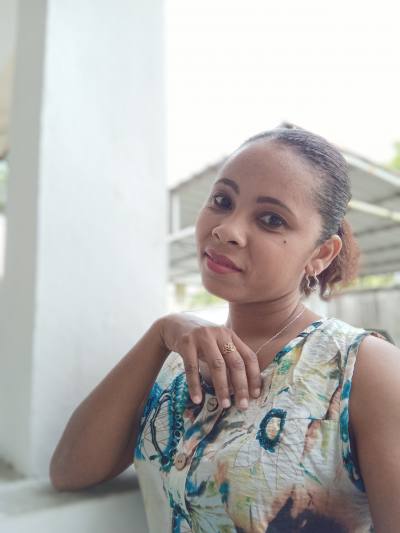 Olivia 37 ans Antalaha Madagascar