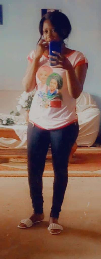Lydie 36 ans Ngaoundere Cameroun