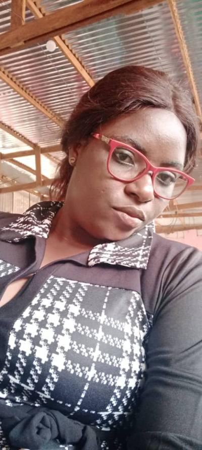 Carelle 31 Jahre Mfoundi Kamerun