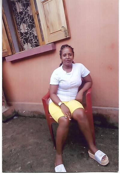 Sabine 37 ans Toamasina Madagascar