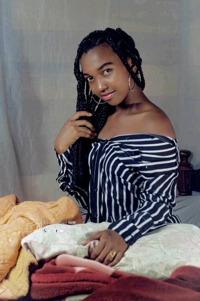 Jessica 27 ans Sava Madagascar