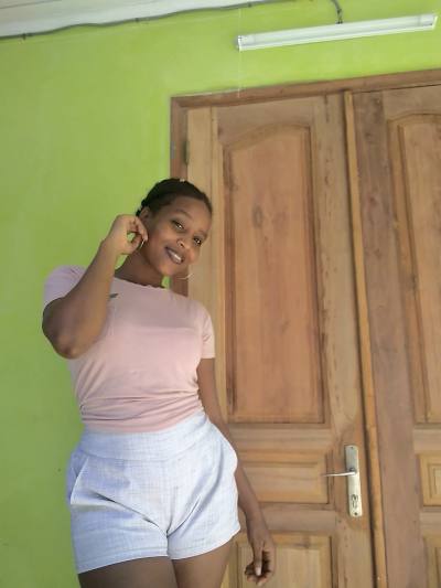 Leila 28 ans Toamasina1 Madagascar