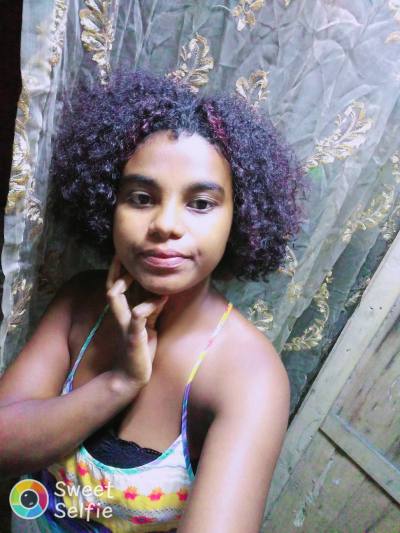 Jessica 29 Jahre Toamasina Madagaskar
