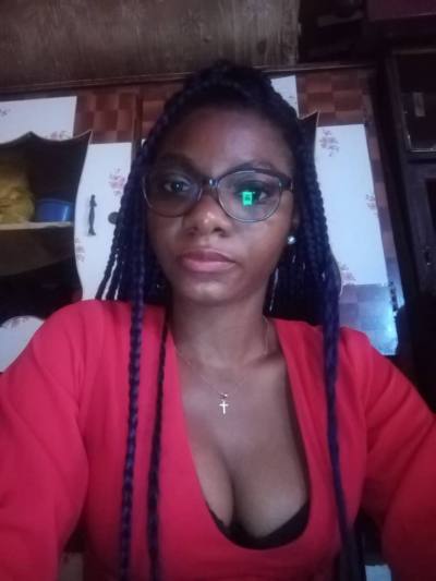 Sonya 33 ans Yaounde Cameroun