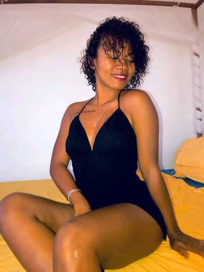 Ange 26 ans Sambava Madagascar