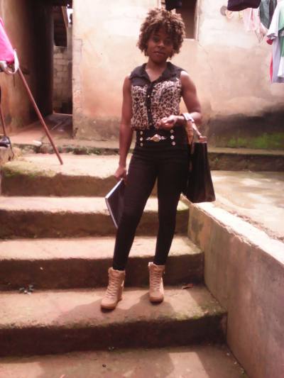 Andela 35 ans Douala Cameroun