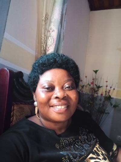 Ange 47 ans Yaounde Cameroun