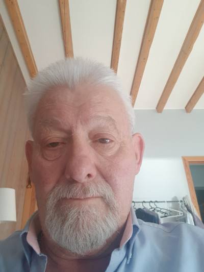 Pierre 72 ans Orange France