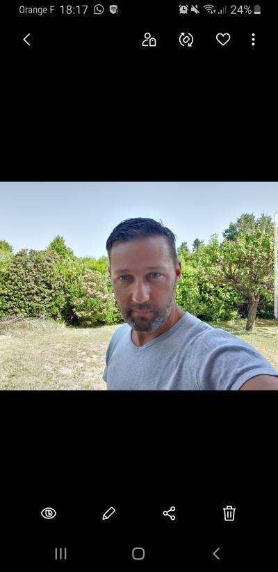 Gil 51 years Montelimar  France