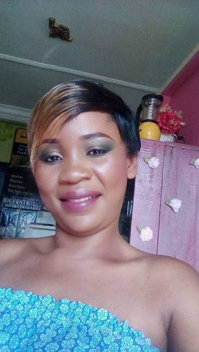 Sandrine 38 ans Yaounde Cameroun
