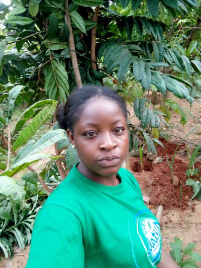 Lorraine 30 ans Yaounde Cameroun