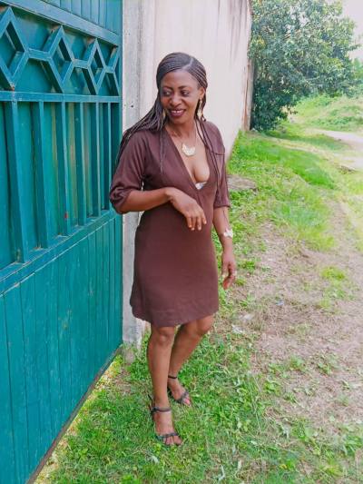 Viviane 41 ans Yaounde 7 Cameroun