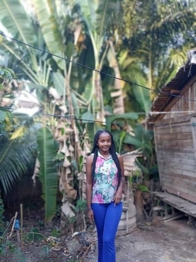 Sanirah 21 ans Fenerive Est Madagascar