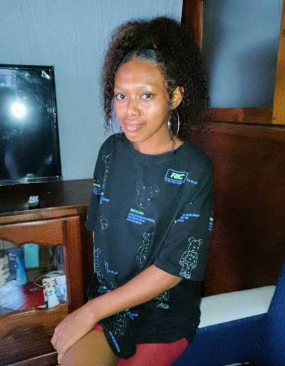 Jessica 18 years Antalaha Madagascar