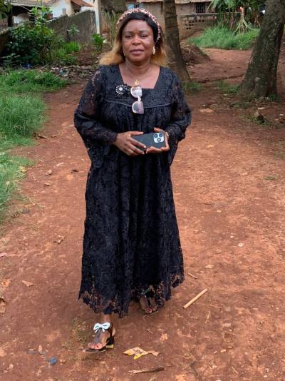Pauline 52 Jahre Yaoundé Kamerun