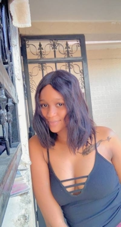 Antoinette 23 ans Thies  Sénégal