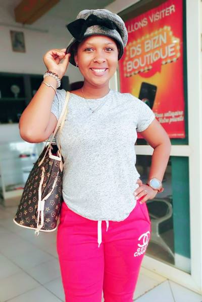 Maya 24 ans Diego Suarez Madagascar