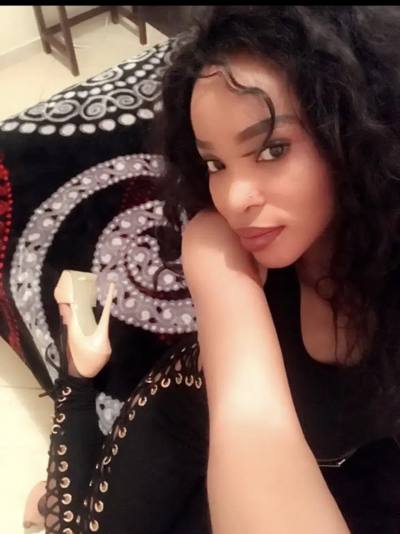 ébène 36 ans Luxembourg  Belgique