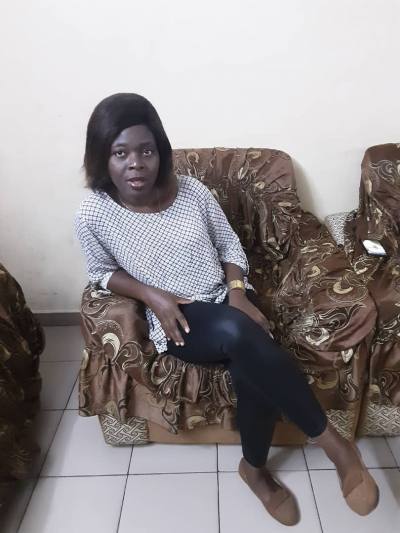 Bernadette 42 ans Yaounde Cameroun