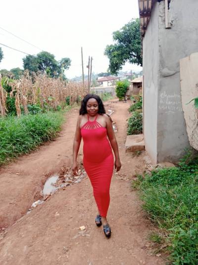 Laure 41 years Yaoundé Cameroon