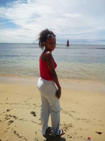 Annita 28 ans Sambava Madagascar