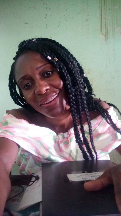 Marie Noel 42 Jahre Yaoundé Kamerun