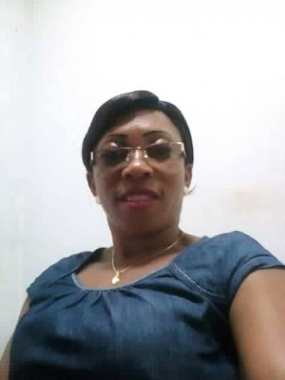 Sylva 44 ans Yaoundé 1er Cameroun