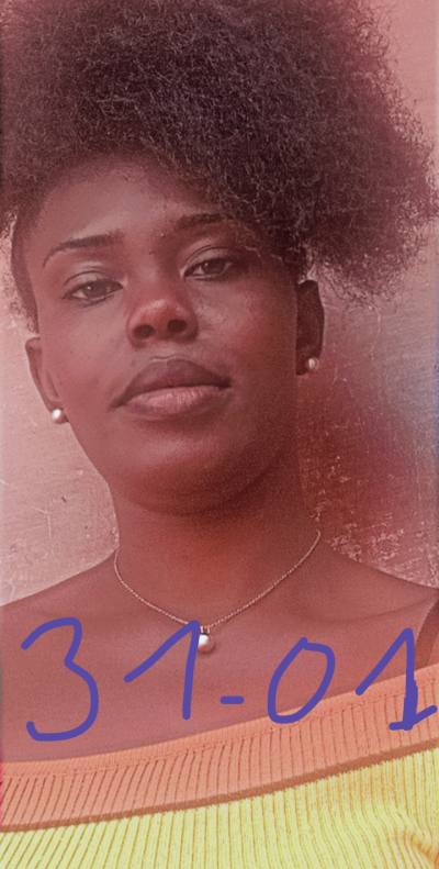 Angèle  29 ans Abidjan  Côte d'Ivoire