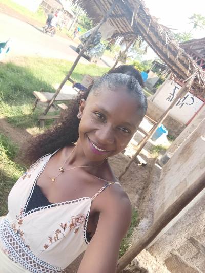 Olivia 34 ans Nosy-be Madagascar