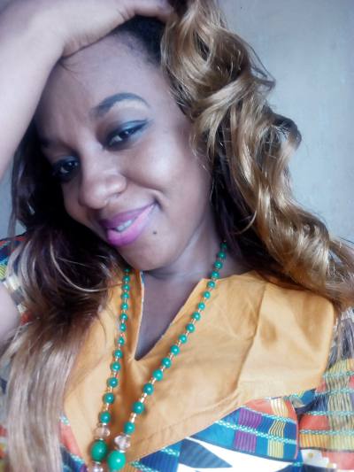 Rafaella 35 Jahre Yaoundé Kamerun
