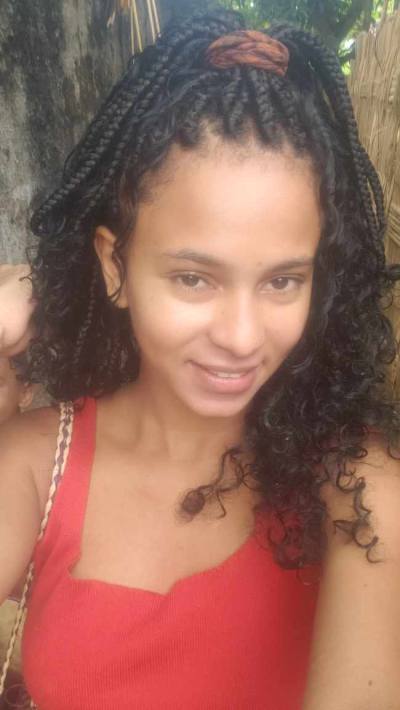 Saida 22 Jahre Toamasina Madagaskar