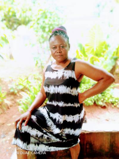 Bernadette 49 Jahre Yaoundé 1er  Kamerun