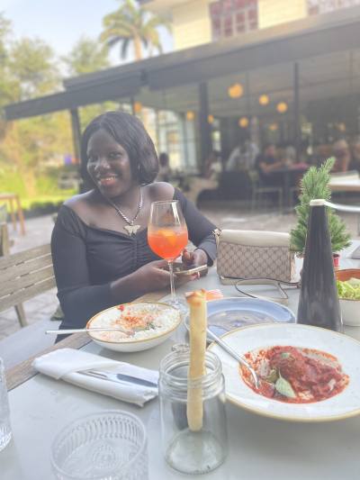 Annie 23 ans Accra  Ghana