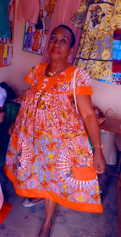 Louise 73 Jahre Sud Kamerun