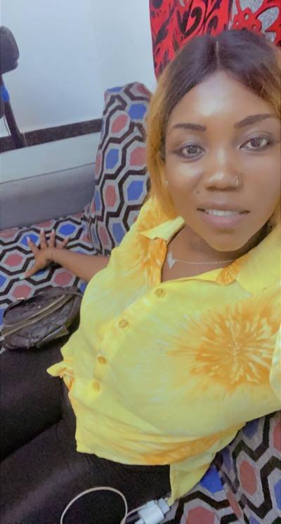 Lucie 31 ans Yaoundé 5 Cameroun