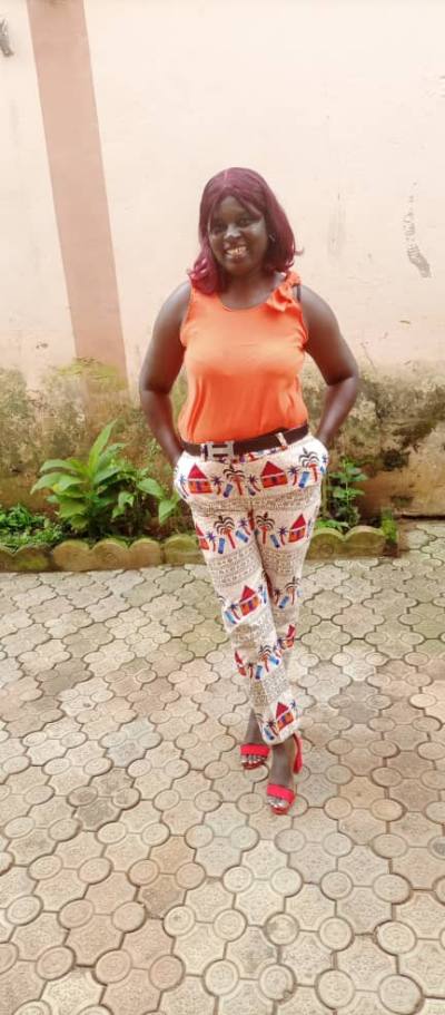 Gertrude 34 ans Yaoundé  Cameroun
