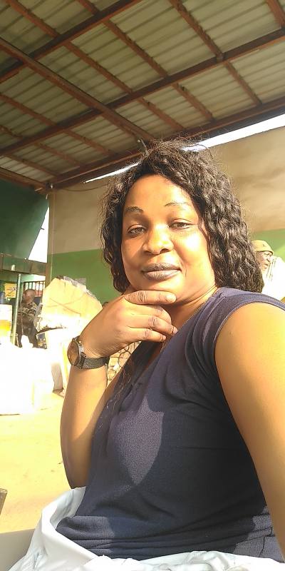 Parfaite 42 ans Yaoundé Cameroun
