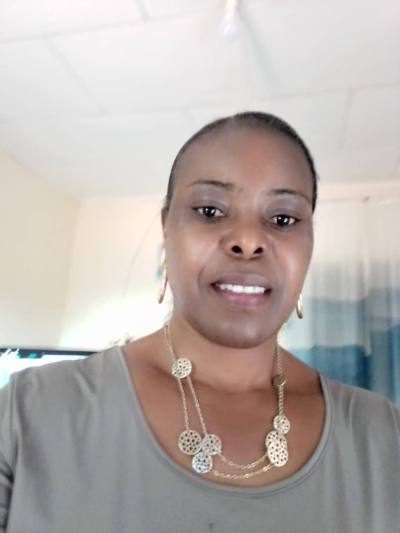Prudence 48 ans Yaoundé Cameroun