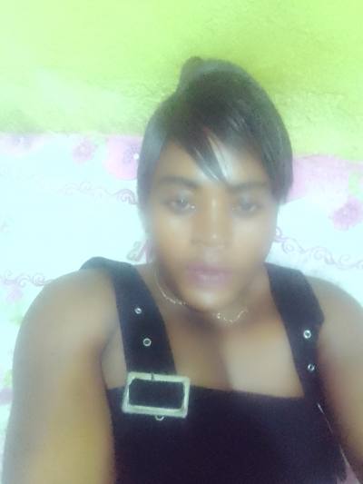 Amelie 31 ans Yaoundé Cameroun