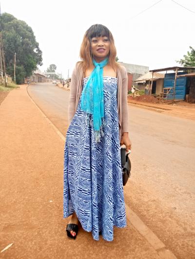 Viviane 34 Jahre Bamiléké  Kamerun