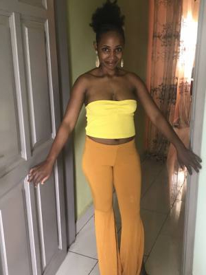 Viviana 33 Jahre Yaoundé  Kamerun