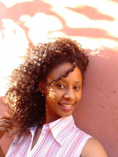 Maria 24 ans Antananarivo Madagascar