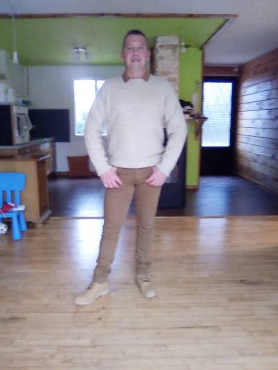 Jeff 38 ans Morlaix France