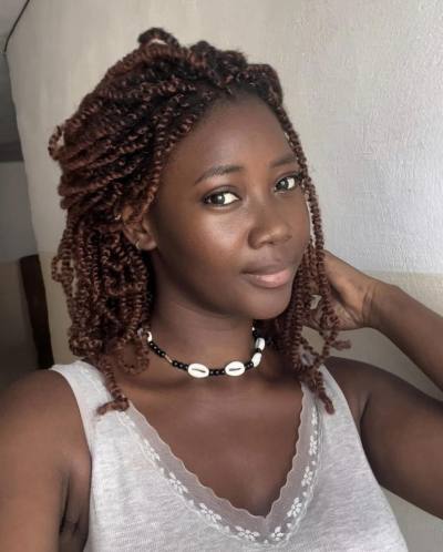 Andrea 33 ans Reims  France