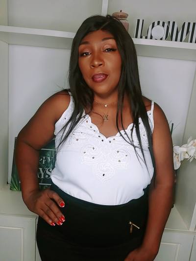 Francoise 60 ans 1208 France