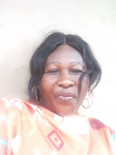 Josepha 57 Jahre Yaoundé 3 Kamerun